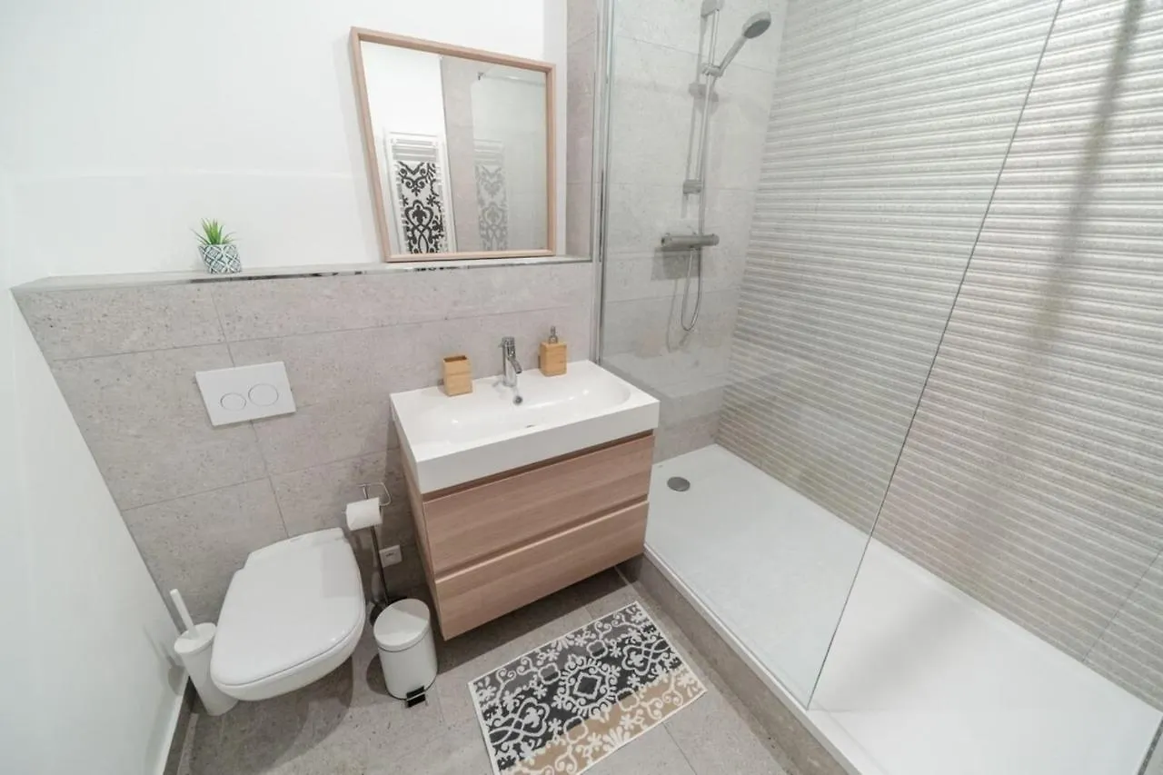 Residence Meublee-Part Dieu-Sans Soucis Lyon 0*,